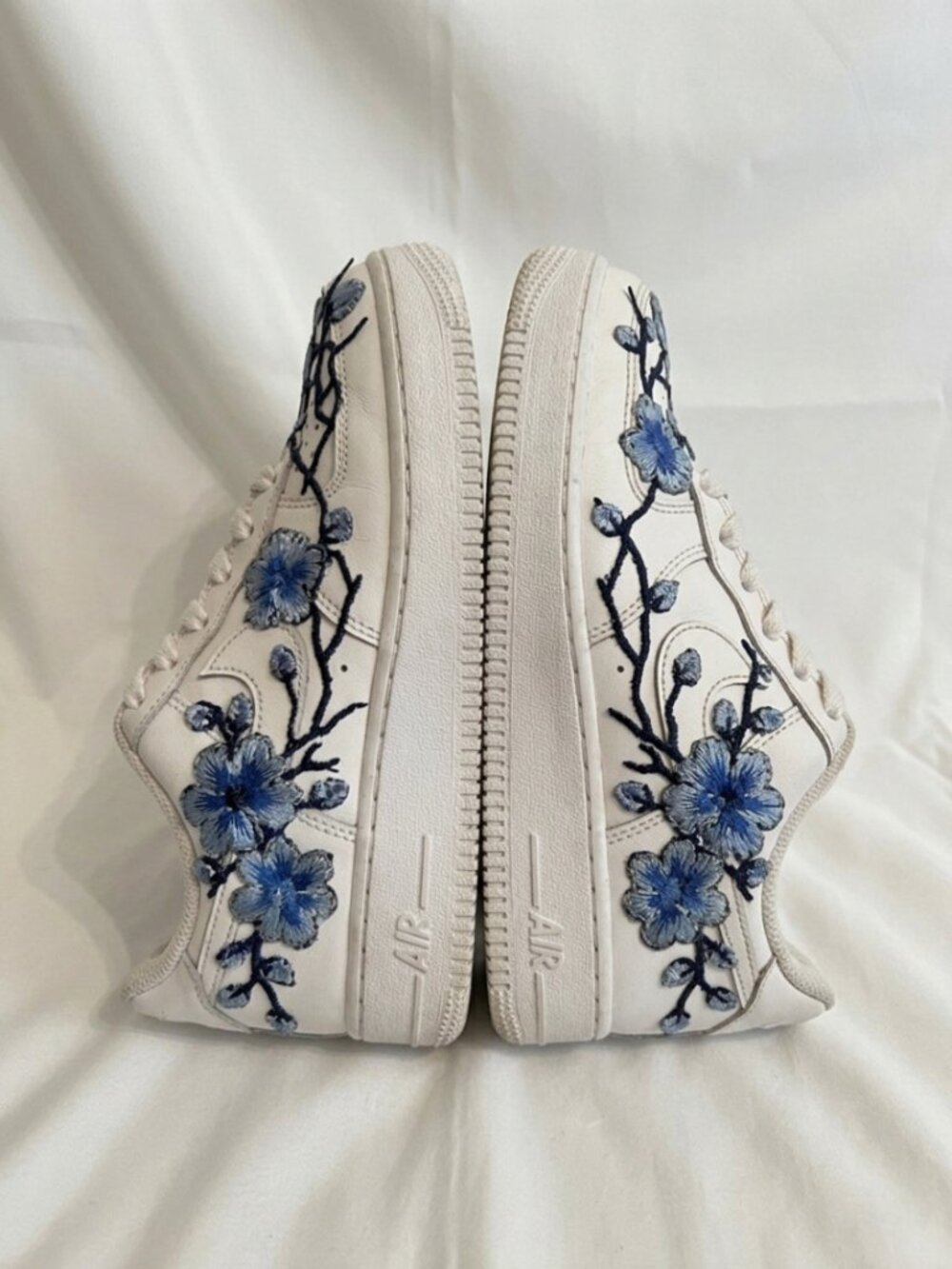 Nike Air Force 1 Custom Embroidered Blue Floral Sneakers Kids 4.5Y EUC - Picture 7 of 14